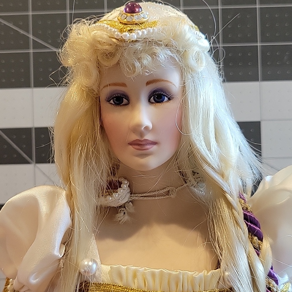 Franklin Mint Heirloom Gibson Victorian Bride Doll - Picture 6 of 11